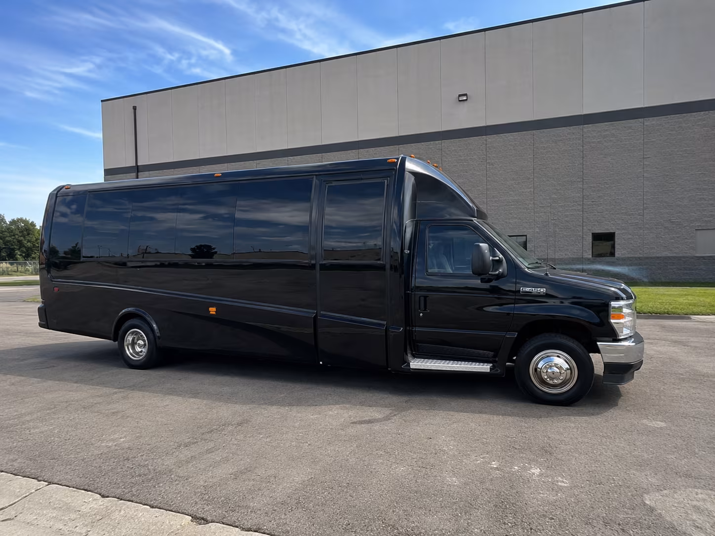 how the type of bus changes the price in lake forest california