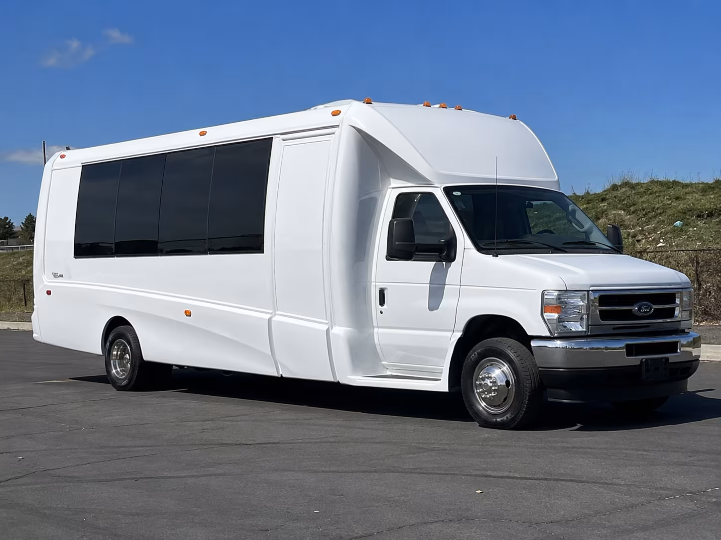 lake forest concert party bus rental